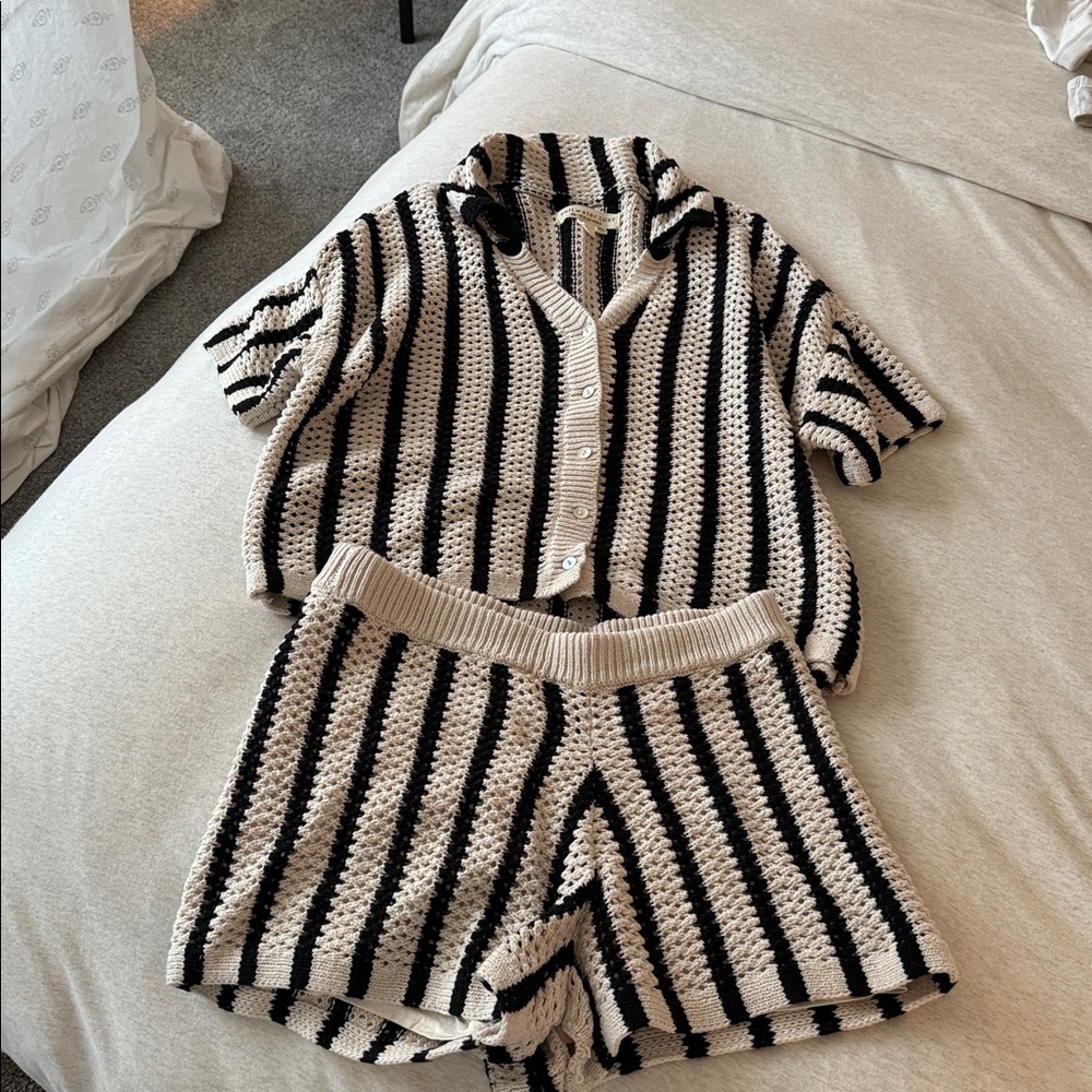 Saltwater LUXE Cozy Knit Set in Cream and Gray